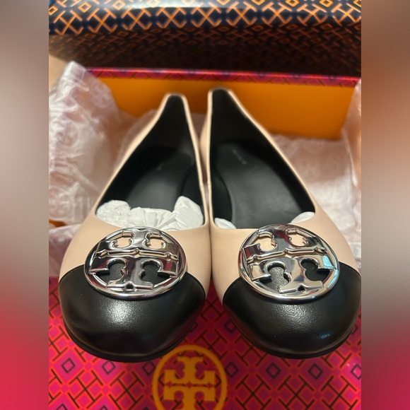 Tory Burch Rose Silk and Black Cap-Toe Pumps size 9 NWT - Picture 9 of 11